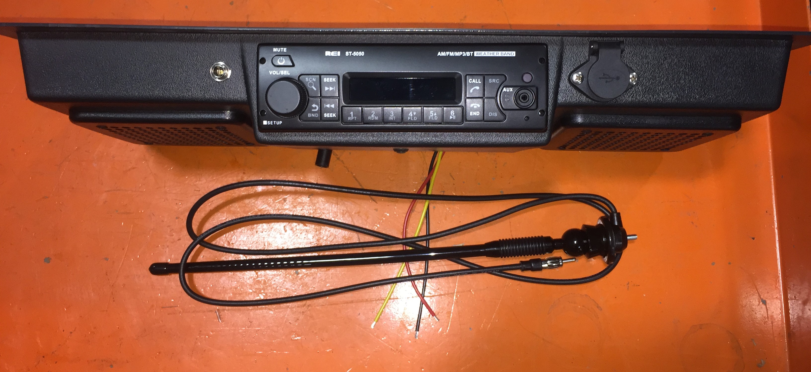 RADIO, AM/FM/MP3 STEREO WITH BLUETOOTH, REI | TICO eStore