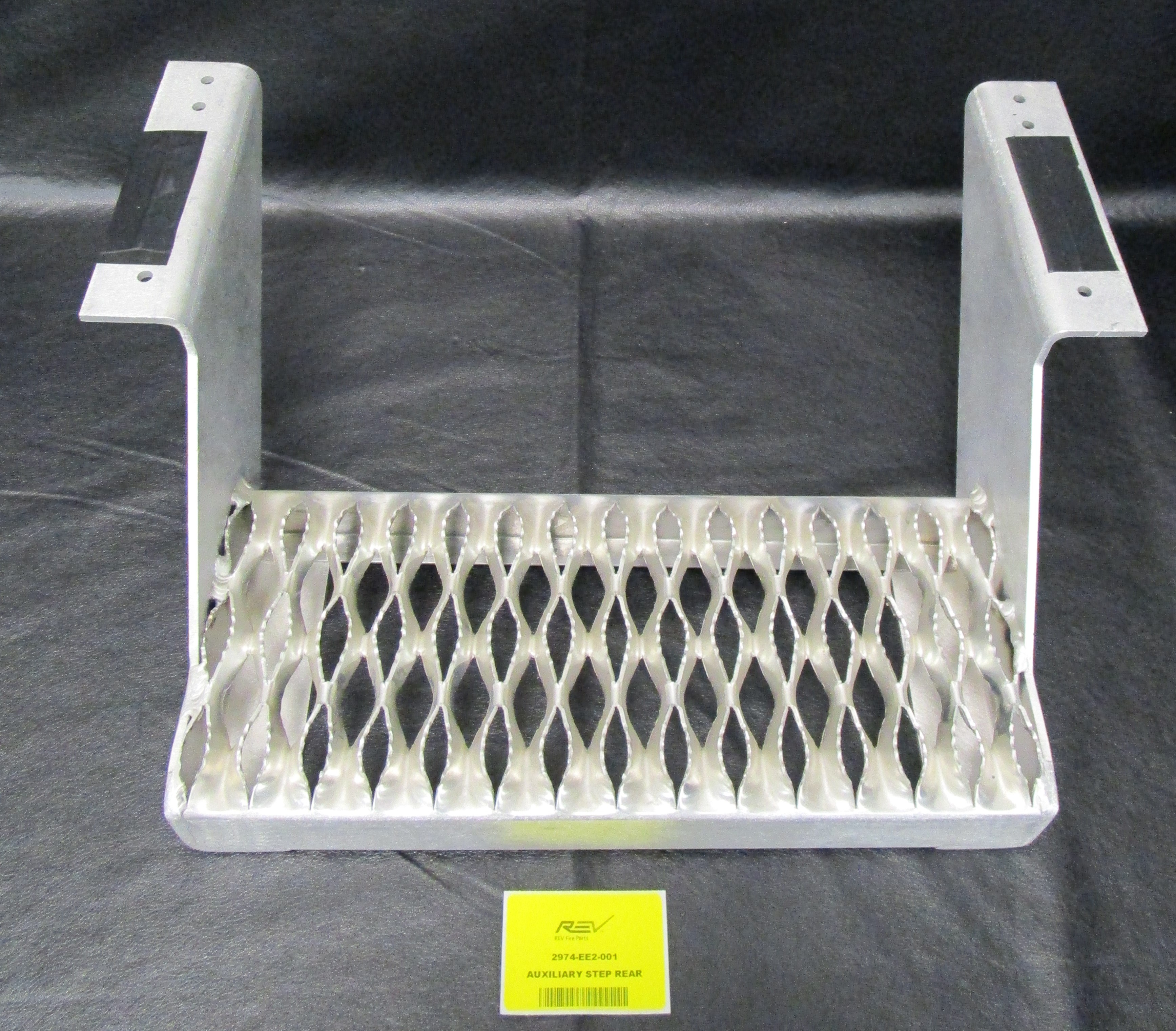 AUXILIARY STEP REAR | Fire eStore