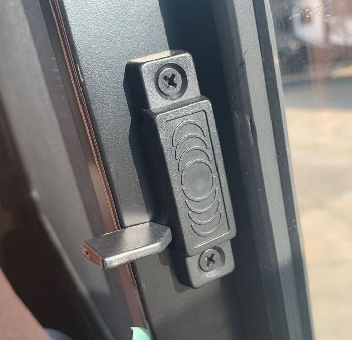 WDW LATCH RV GLASS/PO 10788833 | REV Parts Store